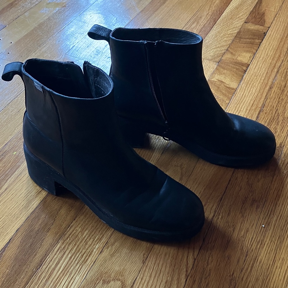 Camper Black leather ankle boots